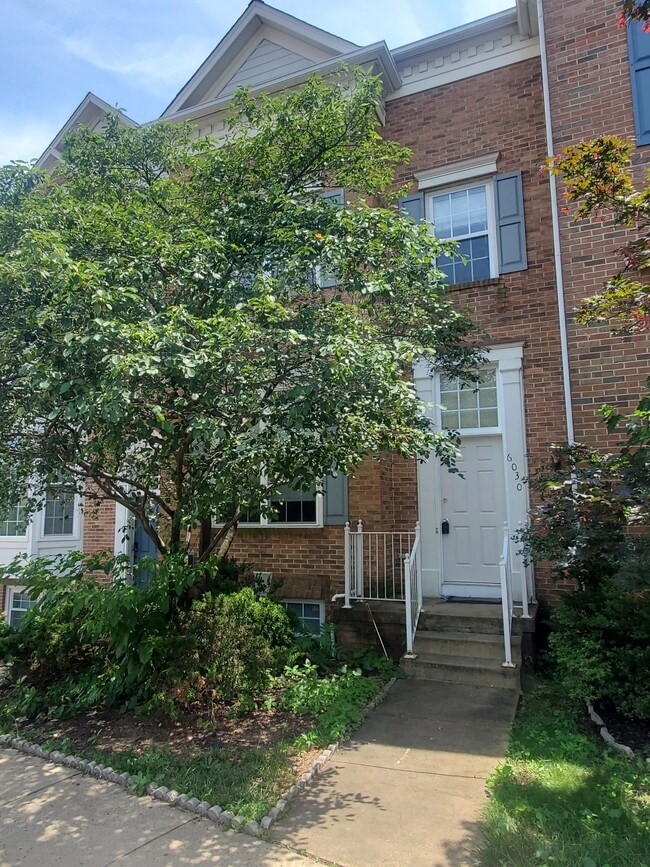 property at 6030 Lincolnia Rd
