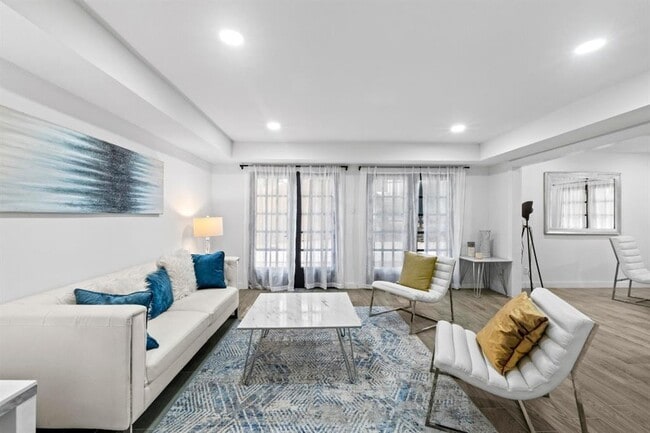 3520 Highland View Dr in Austin, TX - Building Photo - Building Photo