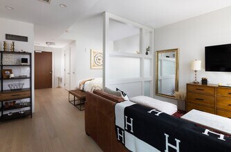 135 Seaport Blvd in Boston, MA - Building Photo - Building Photo