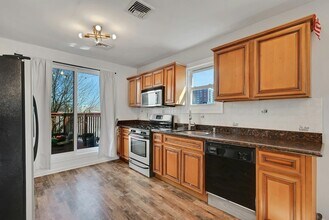 30 Columbia Terrace in Edgewater, NJ - Building Photo - Building Photo