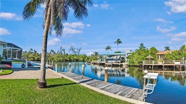 property at 2790 Teal Ct