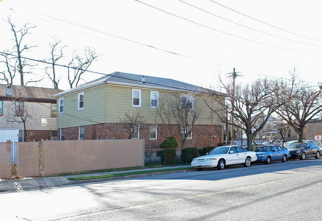 1427 E 65th St in Brooklyn, NY - Building Photo - Building Photo