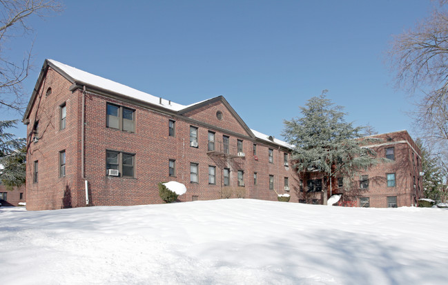 Salem Park Apartments in Elizabeth, NJ - Building Photo - Building Photo