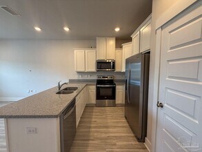 9502 Nature Crk Cir in Bellview, FL - Building Photo - Building Photo