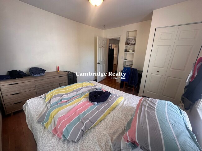 313 Elm St, Unit 2T in Cambridge, MA - Building Photo - Building Photo