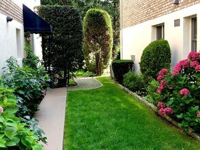 10 Lawton Ln, Unit ground floor walk in in Bronxville, NY - Building Photo - Building Photo