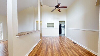 5743 McDougal Dr in Fayetteville, NC - Building Photo - Building Photo