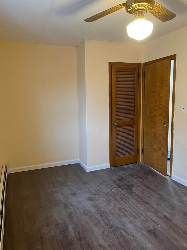 36 Humphrey Ave in Bayonne, NJ - Building Photo - Building Photo