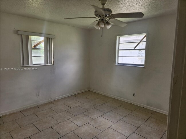 361 Silver Beach Rd in Riviera Beach, FL - Building Photo - Building Photo
