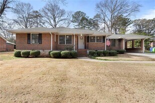 3088 Majestic Cir in Avondale Estates, GA - Building Photo