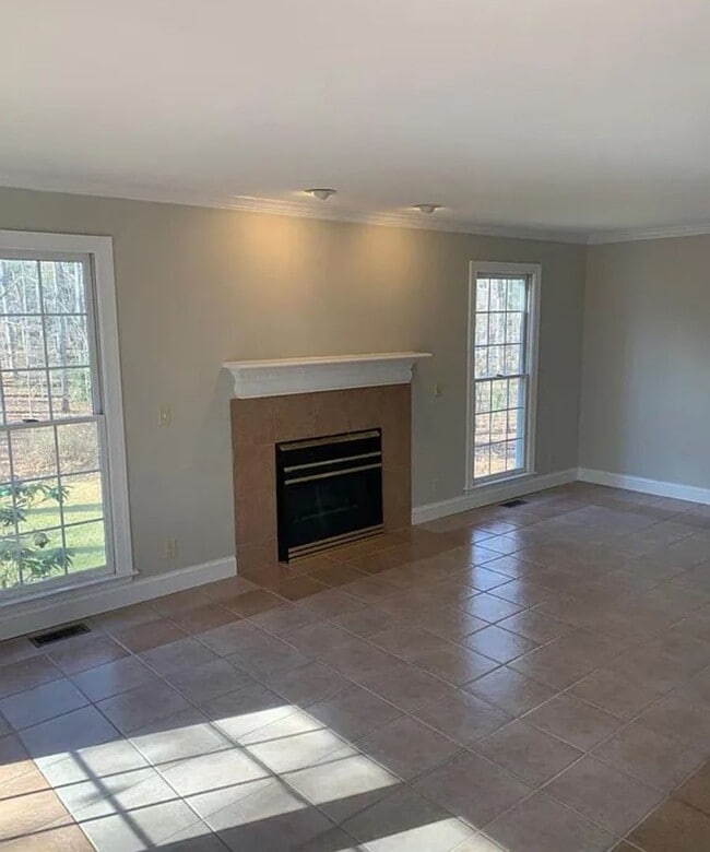 203 Nottingham Rd in Louisa, VA - Building Photo - Building Photo