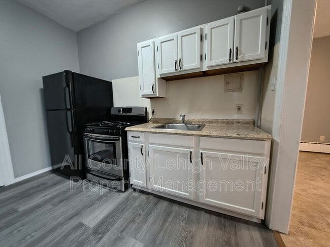 property at 417 N Ninth St