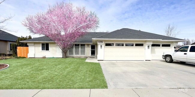 property at 1156 E Peacock St