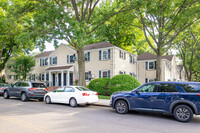 The Estates at Bayside in Oakland Gardens, NY - Foto de edificio - Building Photo