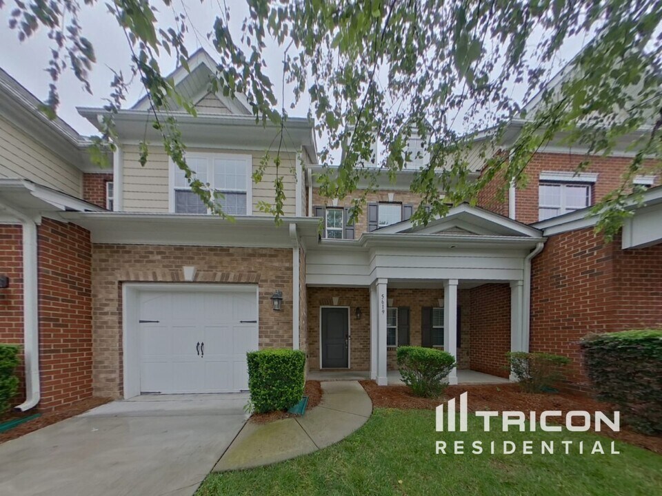 5619 Triveny Rd in Charlotte, NC - Building Photo