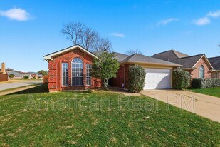 8701 Mystic Trail in Fort Worth, TX - Building Photo