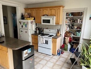 26 Channing St, Unit 2 in Newton, MA - Building Photo - Building Photo