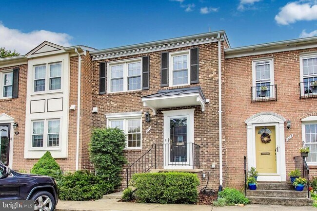 property at 1325 Chetworth Ct