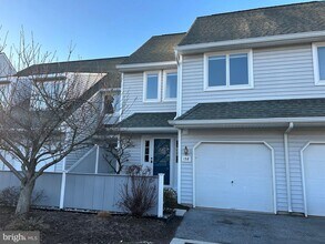 138 W Thomas Ct in Kennett Square, PA - Building Photo - Building Photo