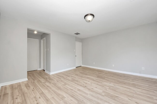 19019 Remington Park Dr