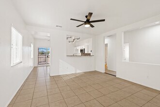 7060 S Red Maids Dr in Tucson, AZ - Building Photo - Building Photo