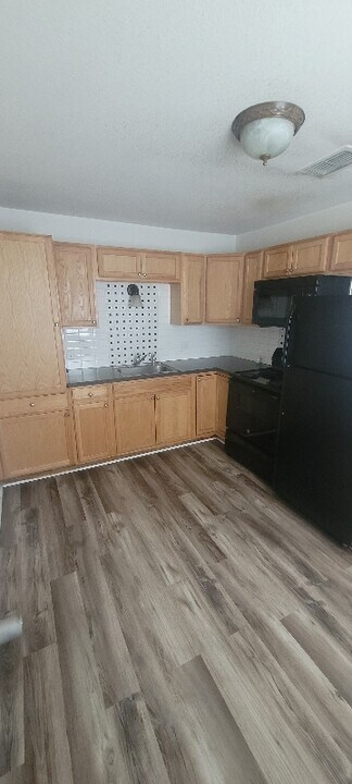 406 N 2nd St in Copperas Cove, TX - Building Photo