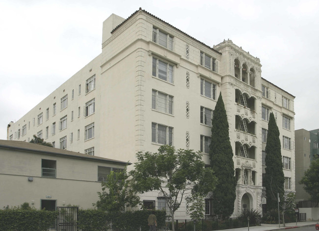 La Leyenda Apartments in Los Angeles, CA - Building Photo - Building Photo