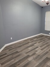 2219 Groveland Dr in Lutz, FL - Foto de edificio - Building Photo