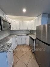 255-257-257 New Jersey Railroad Ave in Newark, NJ - Building Photo - Building Photo