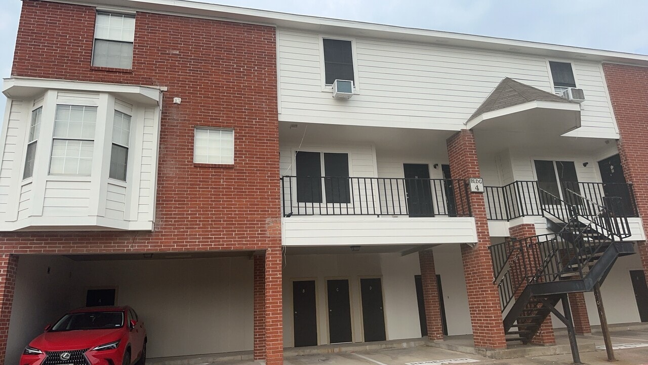 600 Bagby Ave, Unit 4C in Waco, TX - Building Photo
