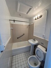 220 23rd St in Miami Beach, FL - Building Photo - Building Photo