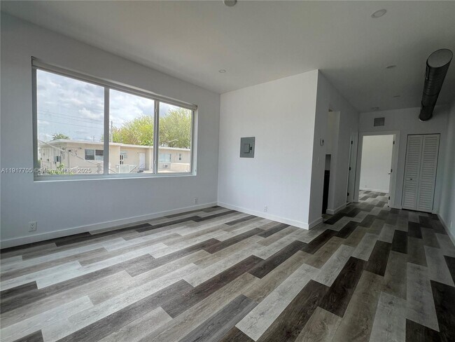 1814 SW 22nd Ave in Miami, FL - Building Photo - Building Photo