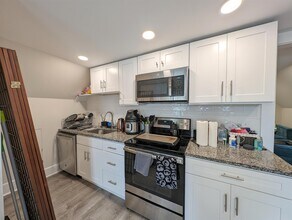 489 Main St in Medford, MA - Foto de edificio - Building Photo