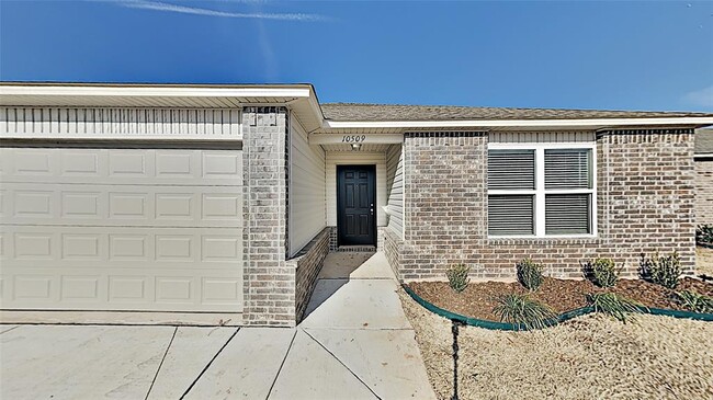 10509 NW 19th St in Yukon, OK - Building Photo - Building Photo