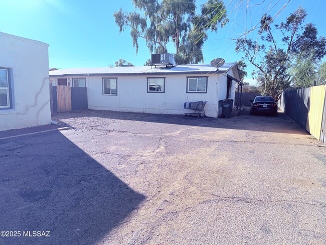 property at 420 E Navajo Rd