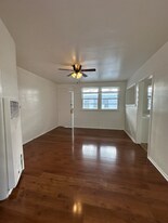 1737 N Sycamore Ave in Los Angeles, CA - Building Photo