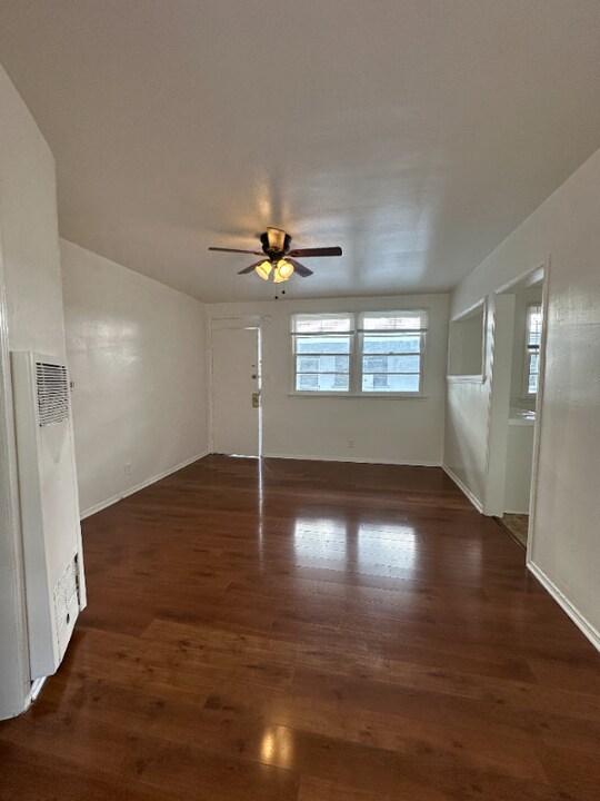 1737 N Sycamore Ave in Los Angeles, CA - Foto de edificio