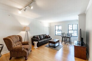 616 E St NW in Washington, DC - Building Photo