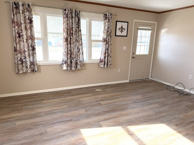 2007 Schuyler Dr in Peru, IL - Building Photo - Building Photo