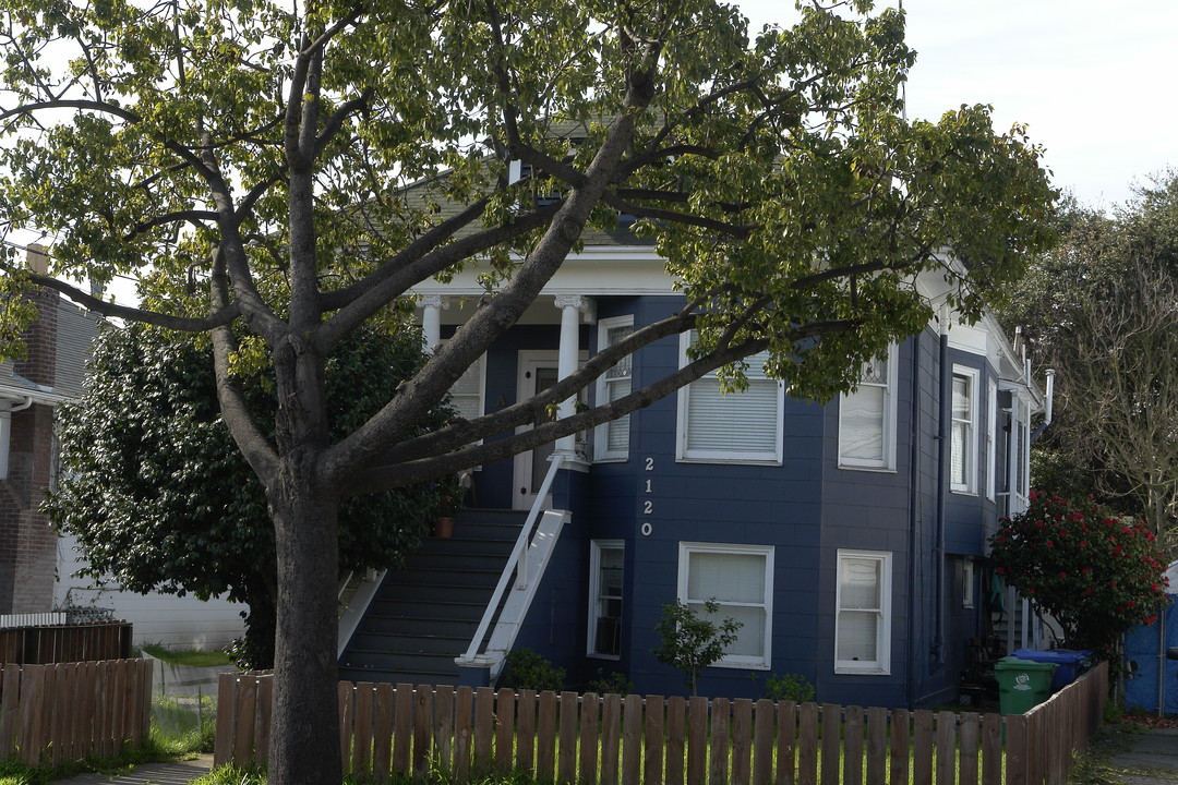 2120-2122 Lincoln Ave in Alameda, CA - Foto de edificio