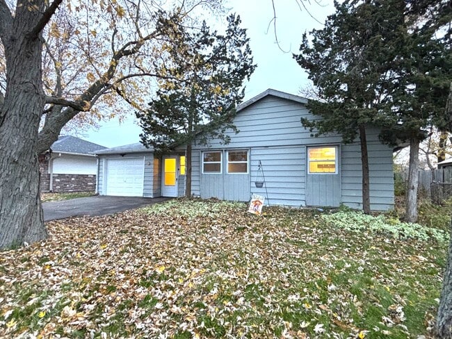 property at 140 Hickory Dr