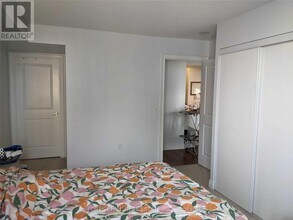 500 Doris Ave in Toronto, ON - Building Photo - Building Photo