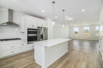 43071 Atwood Ave in Novi, MI - Building Photo - Building Photo
