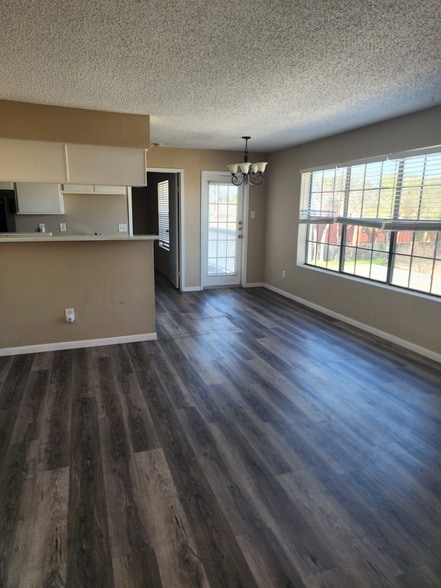 2750 Holly Hall St, Unit 1708 in Houston, TX - Building Photo - Building Photo