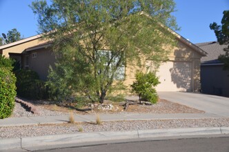 10614 Maritca Dr NW in Albuquerque, NM - Building Photo - Building Photo