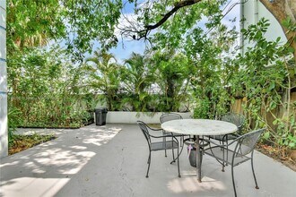 1619 Meridian Ave, Unit 11 in Miami Beach, FL - Building Photo - Building Photo