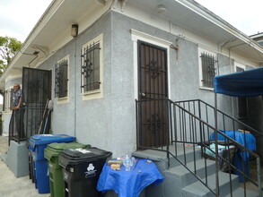 1117 W 38th St in Los Angeles, CA - Building Photo - Building Photo