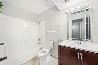 12484 Abrams Rd in Dallas, TX - Building Photo - Building Photo