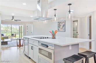 26900 Wedgewood Dr in Bonita Springs, FL - Foto de edificio - Building Photo