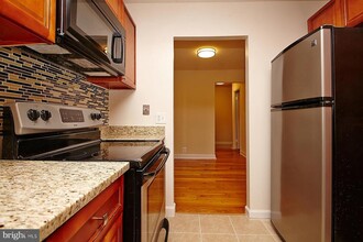 2983 S Columbus St in Arlington, VA - Foto de edificio - Building Photo
